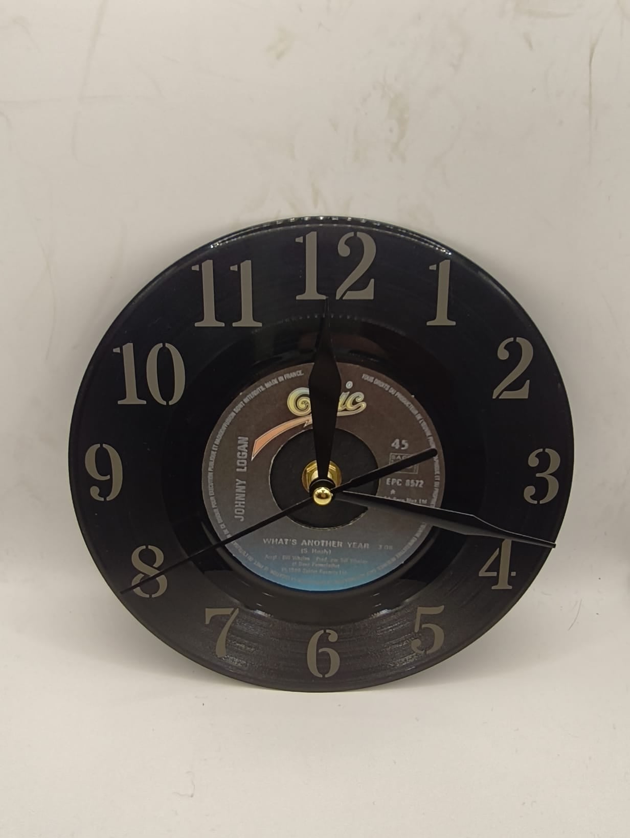 horloge vinyle ou bois