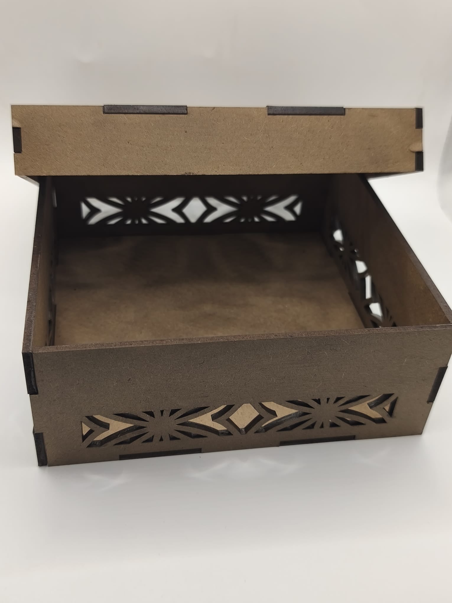 Boîte en bois personnalisée